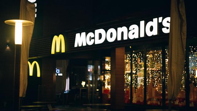 Here's Why McDonald's (MCD) Gained But Lagged the Market Today