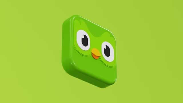 Duolingo Downgraded Despite Executing 'Exceptionally Well,' Analyst Warns Of Risk/Reward Imbalance