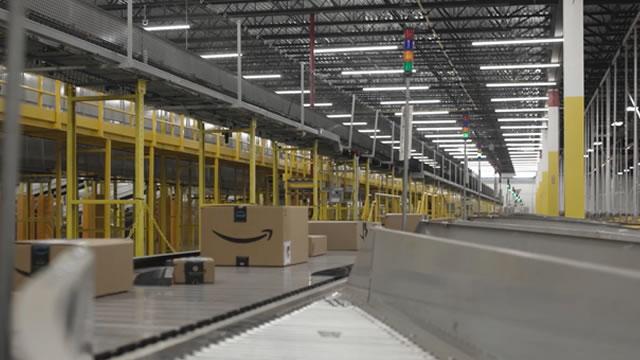 Amazon's new warehouses will employ 10x as many robots