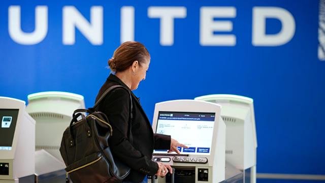 United Airlines will offer free internet on flights using service from Elon Musk's SpaceX