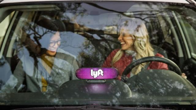 Lyft unveils feature to help riders avoid surge pricing