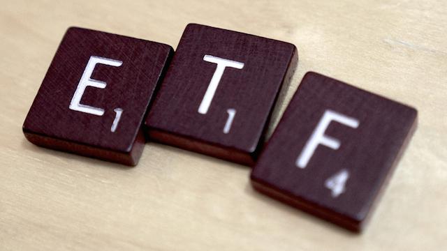 Should You Invest in the iShares U.S. Financial Services ETF (IYG)?