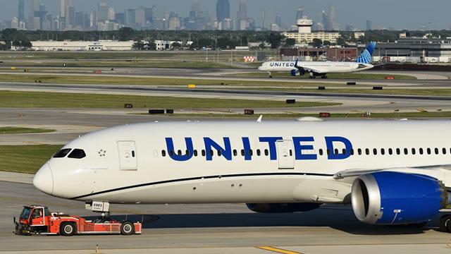 United Airlines hasn't shown any interest to reach a deal with flight attendants, says Sara Nelson