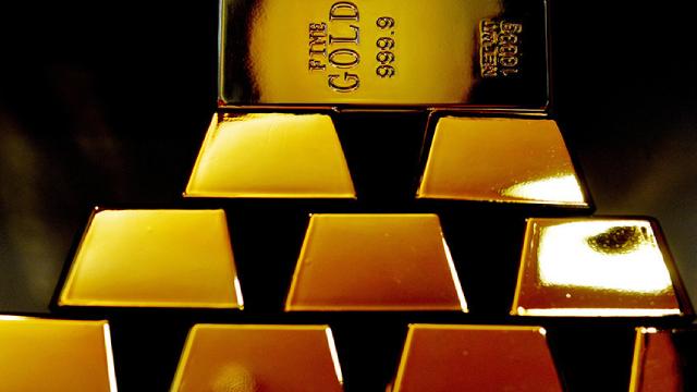 Newmont Corporation (NEM) Stock Falls Amid Market Uptick: What Investors Need to Know