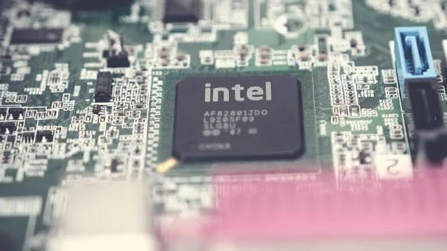 Intel Corporation (INTC) Is a Trending Stock: Facts to Know Before Betting on It