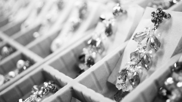 Signet Jewelers Readies For Rebound In Bridal Business With New Customer Engagement Strategies