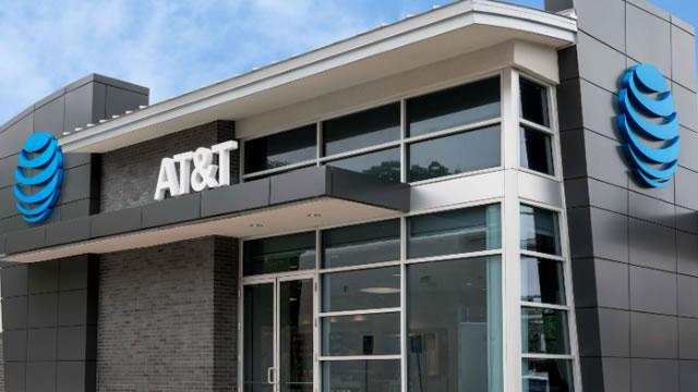 AT&T to Tap AI Analytics to Boost Key Metrics: Time to Buy the Stock?