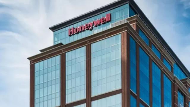 Honeywell International Inc. (HON) Advances While Market Declines: Some Information for Investors