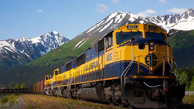 Why Is CSX (CSX) Up 2.1% Since Last Earnings Report?