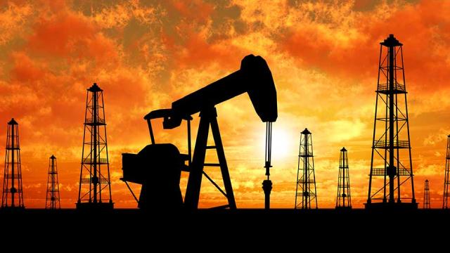 Valero Energy (VLO) Stock Slides as Market Rises: Facts to Know Before You Trade