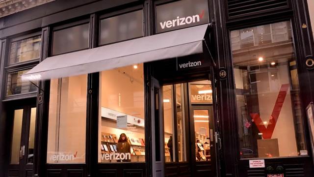 Verizon Communications (VZ) Increases Despite Market Slip: Here's What You Need to Know