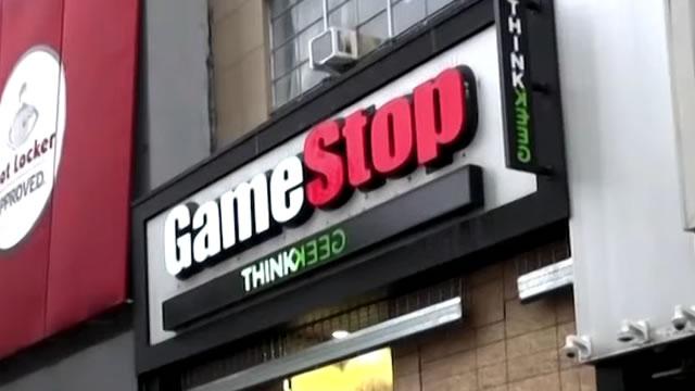 GameStop Q2 Earnings Highlights: Revenue Miss, EPS Beat, Cash Update And More