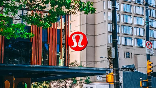 Should You Buy or Hold lululemon After a 10% Recovery in a Month?