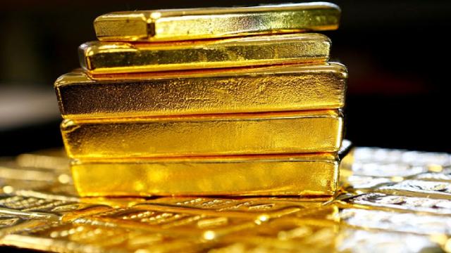 IAMGOLD Stock Falls 10% on Burkina Faso Concerns: Time to Buy?