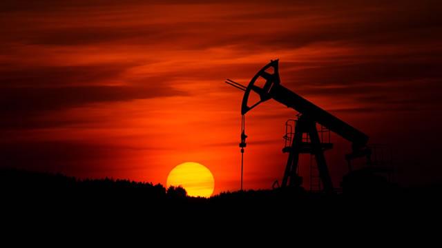 Oil Flat; Geopolitical Tensions Support