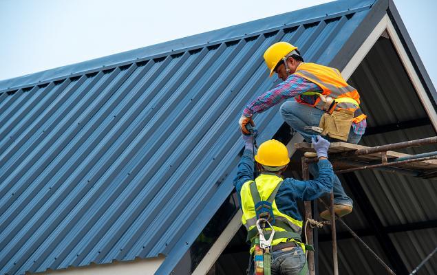 Beacon Roofing Drops 12% in Six Months: How to Play the Stock?